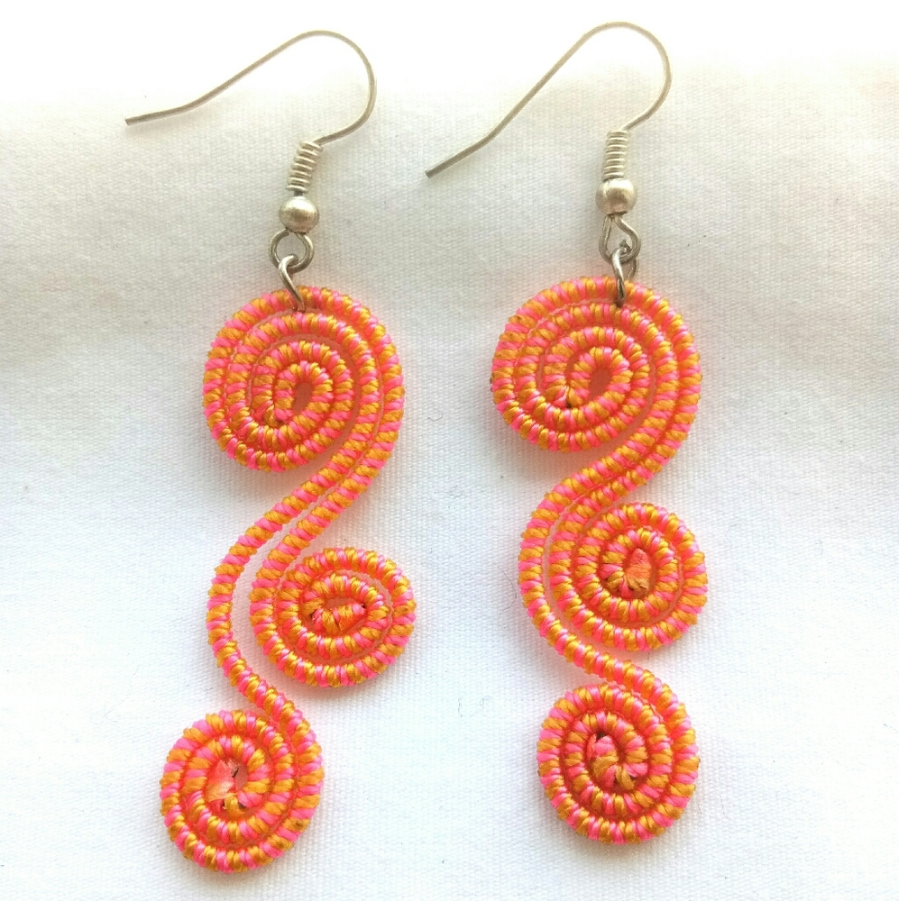 2/$8 NWOT Artisan Swirl Earrings Orange/Pink